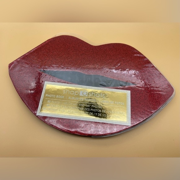Paper House Lips Photo Book, Red Glitter Sparkle, NWT 💋✨🪩 - Picture 7 of 7